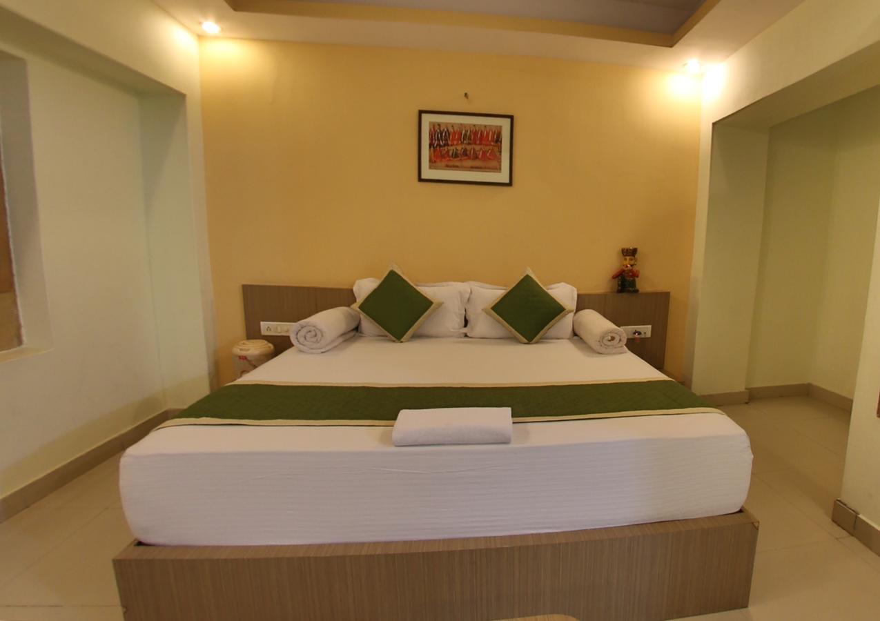 Hotel Vrinda Palace Джайсалмер Екстер'єр фото